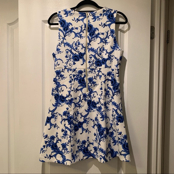 Forever 21 White and Blue Floral Dress - Picture 5 of 6